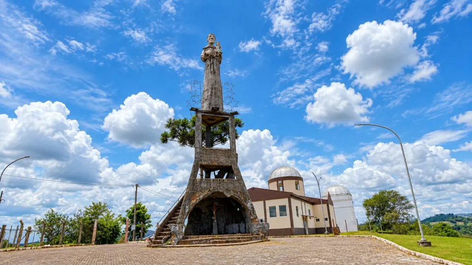 Monumento Santo Antônio de Pádua e Capela Santo Antônio