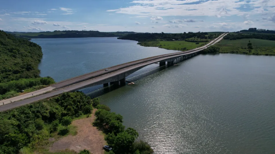 Três Fronteiras Navegação e Turismo